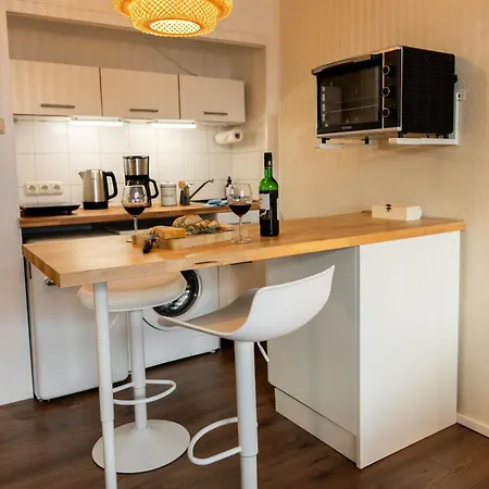 Business Fussgaengerzone Mit Parkplatz & Kueche Wolfsburg
